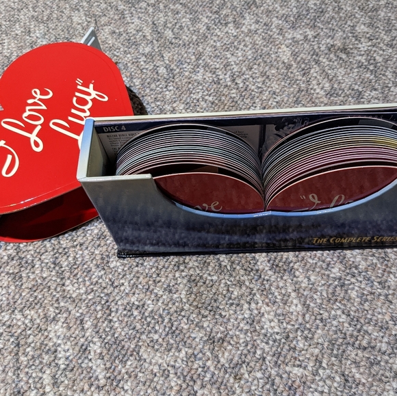 I Love Lucy Complete Series Disc Set - Picture 3 of 4